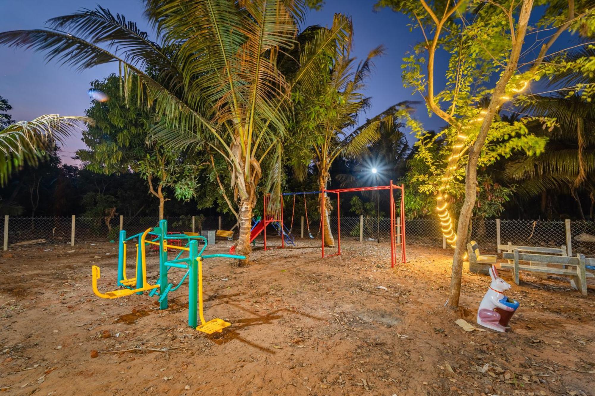 Teak Leaf Gateway Villa With Swimming Pool Indoor Games Kalapettai Exterior photo