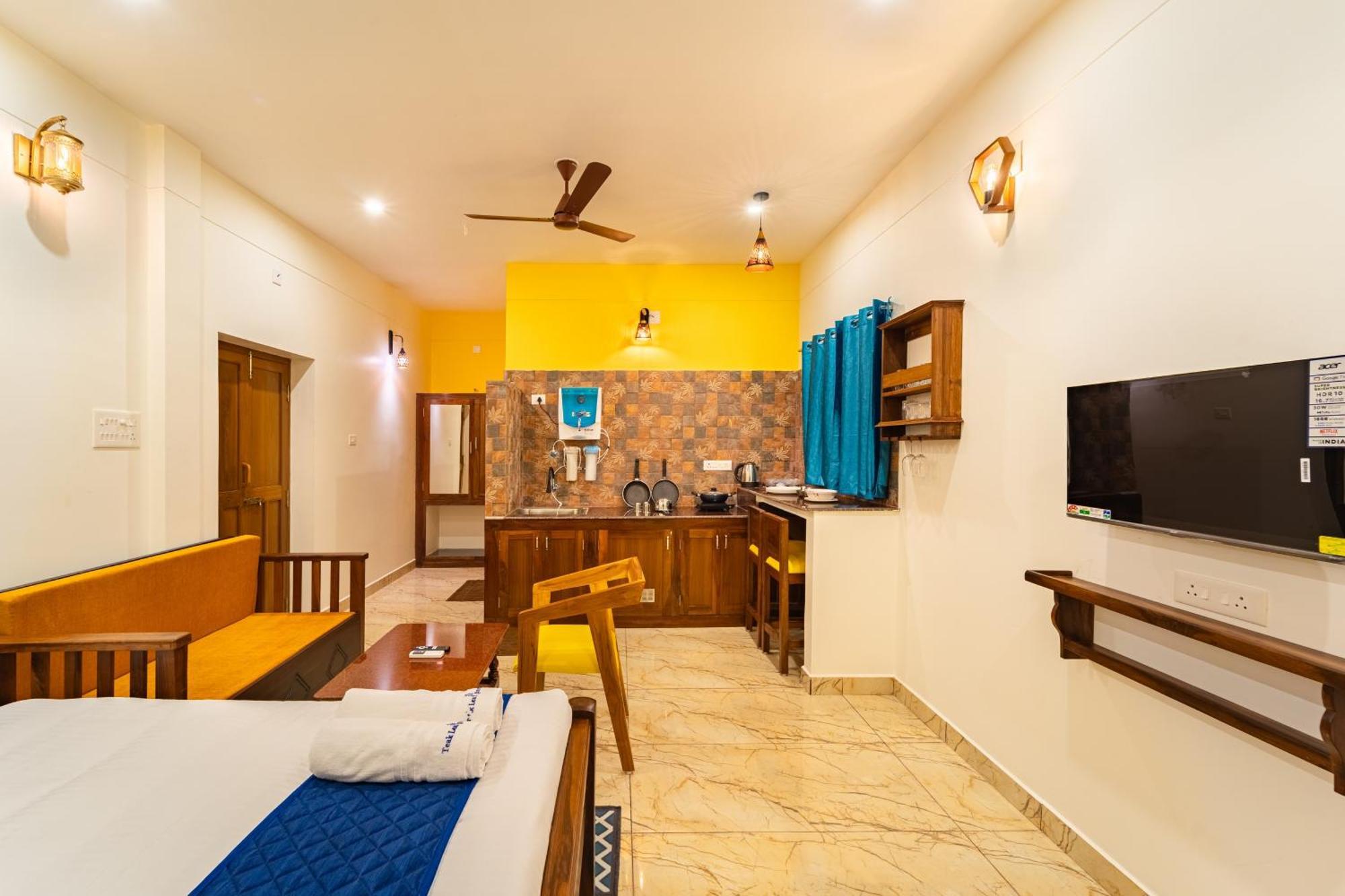 Teak Leaf Gateway Villa With Swimming Pool Indoor Games Kalapettai Exterior photo