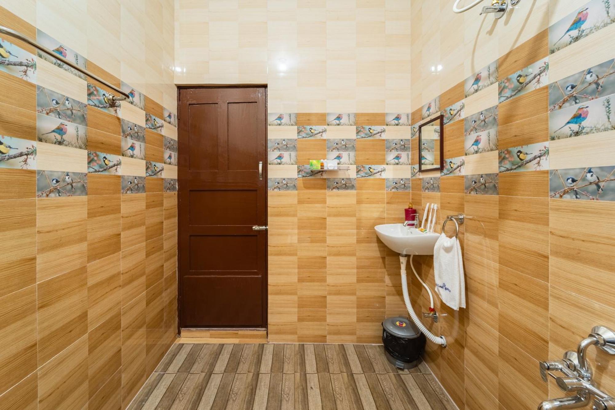 Teak Leaf Gateway Villa With Swimming Pool Indoor Games Kalapettai Exterior photo