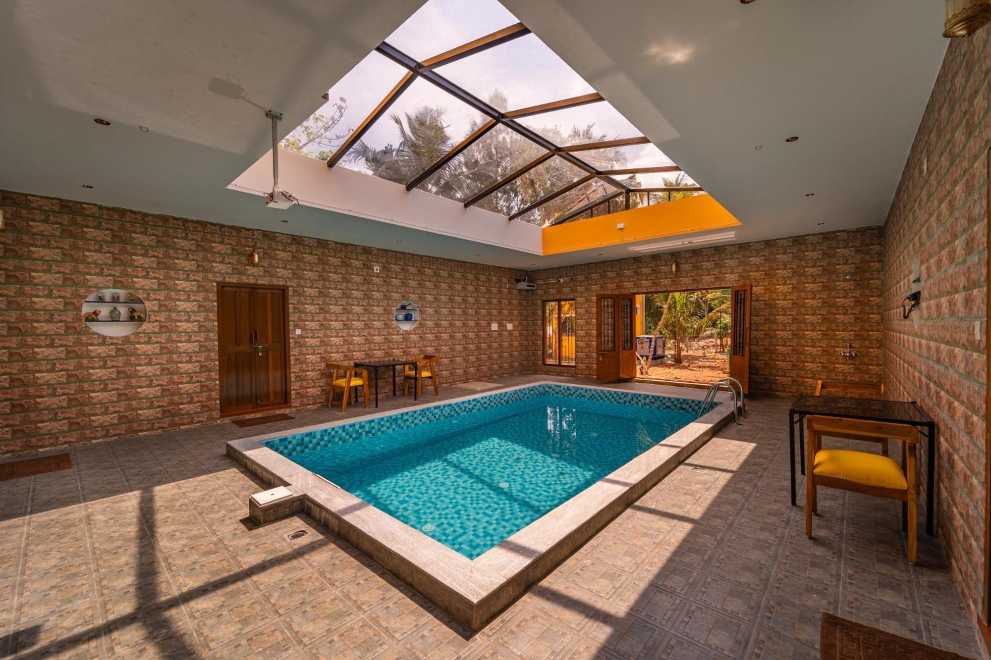 Teak Leaf Gateway Villa With Swimming Pool Indoor Games Kalapettai Exterior photo